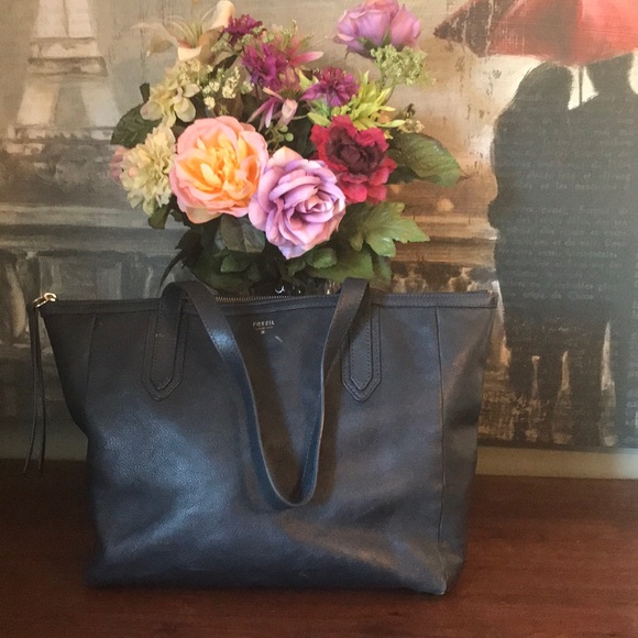 Fossil Leather Navy Tote - Picture 1 of 6